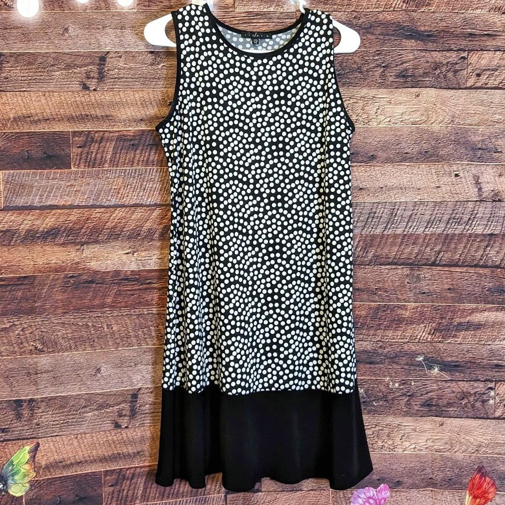 Tiana B. Petite small black and white stretch dress. lightweight, summer, spring